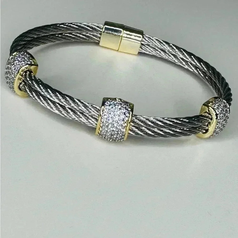 Two Tone Three Stations Pave Crystals